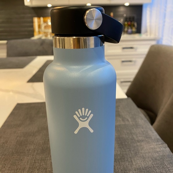 Light blue hydro flask - Picture 3 of 4
